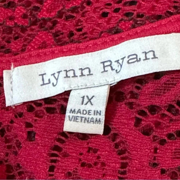 Lynn Ryan 1X Shirt‎ Top Red Floral Lace Short Sleeve Round Neck Button Back - Picture 6 of 8